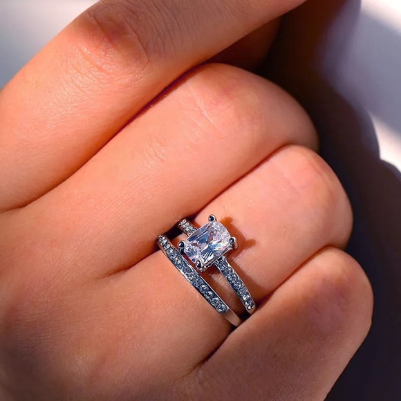 Jewelry - NEW!! 💎 Women’s Luxury Cubic Zirconia Ring